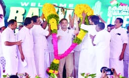 'ട്രംപിനെ സര്‍ എന്ന്‌ മോദി വിളിക്കുന്നത്‌ അപഹാസ്യം'