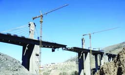 ഹോര്‍മുസില്‍ സമ്മര്‍ദത്തിന്‌ വഴങ്ങില്ല; പെയ്‌തിറങ്ങുമോ ഇറാനില്‍ 'നരകം'?