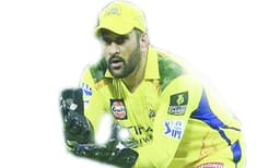 ധോണിയുടെ പരുക്കില് വീണ്ടും ആശങ്ക