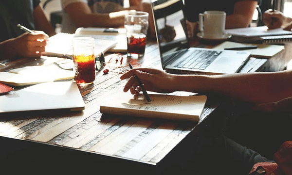 ഞങ്ങള്‍ക്ക് ഇന്ത്യയോട് പ്രത്യേക ഇഷ്ടമുണ്ട്: ജോലി അന്വേഷിച്ച ഇന്ത്യന്‍ യുവാവിന് ഇറാന്‍ കോണ്‍സുലേറ്റ് നല്‍കിയ മറുപടി വൈറലാകുന്നു
