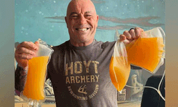 ആരാണ് ഒരു ചേഞ്ച് ആഗ്രഹിക്കാത്തത്: ശരീരത്തിലെ പ്ലാസ്മ നീക്കം ചെയ്ത് ജോ റോഗന്‍ 
