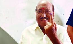 പിണറായി മുഖ്യനാകണം; സതീശനും യോഗ്യന്‍: വെള്ളാപ്പള്ളി