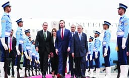 സമാധാന ചര്‍ച്ചകള്‍ തകൃതി; ഭീഷണിയുമായി ട്രംപും ; ലബനനില്‍ ഇസ്രയേല്‍  ആക്രമണം തുടരുന്നു