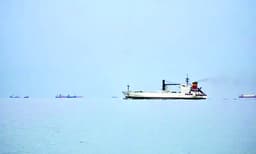 മൈനുകള്‍ സ്‌ഥാപിച്ച ഇടങ്ങളറിയില്ല; ഹോര്‍മുസ്‌ തുറക്കാനാകുന്നില്ല