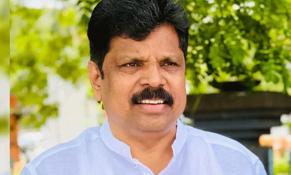 എ പി അനിൽകുമാറിന്റെ ഭൂരിപക്ഷം പ്രവചന മത്സരം; 20,001 രൂപ സമ്മാനം പ്രഖ്യാപിച്ച് പ്രവാസി കോൺഗ്രസ്