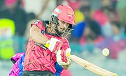 ഹൈദരാബാദിന്‍്‌ 57 റണ്‍ ജയം.