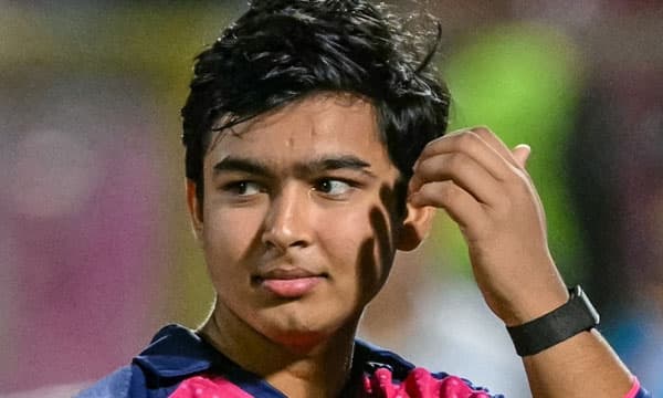 വൈഭവ് സൂര്യവംശി വൈകാതെ ഇന്ത്യന്‍ കുപ്പായം അണിഞ്ഞേക്കും ; അയര്‍ലന്റ് പര്യടനത്തിനുള്ള ടീമില്‍ ഉള്‍പ്പെട്ടേക്കും