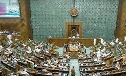 ലോക്സഭ സീറ്റെണ്ണം 850 ആക്കാൻ നിർദേശം; മണ്ഡലം പുനർനിർണയത്തിന് കമ്മീഷനെ നിയമിക്കും; വനിതാ സംവരണ ബിൽ വിതരണം ചെയ്തു