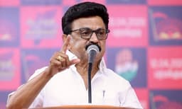 ഇത് തീ കളി, തമിഴ്‌നാടിനും ദക്ഷിണേന്ത്യന്‍ സംസ്ഥാനങ്ങള്‍ക്കും മേല്‍ ചുമത്തിയ ചരിത്രപരമായ വലിയ അനീതി' ; മണ്ഡല പുനര്‍ നിര്‍ണയത്തിനെതിരെ കരിങ്കൊടി പ്രതിഷേധത്തിന് ആഹ്വാനം ചെയ്ത് സ്റ്റാലിന്‍
