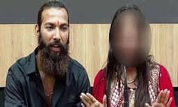 മധ്യപ്രദേശ്‌ പോലീസെത്തി; സംരക്ഷണം ആവശ്യപ്പെട്ട്‌ 'കുംഭമേള പെണ്‍കുട്ടി'