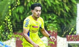 ബ്ലാസ്‌റ്റേഴ്‌സ് കളത്തില്‍