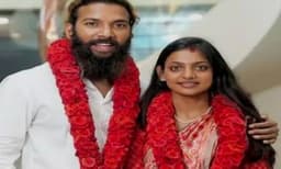 കുംഭമേളയിലെ വൈറല്‍ പെണ്‍കുട്ടിയെ കണ്ടെത്താനാകാതെ മധ്യപ്രദേശ്‌ പോലീസ്‌; കൊച്ചിയില്‍നിന്ന്‌ കടന്നുകളഞ്ഞന്ന് സൂചന