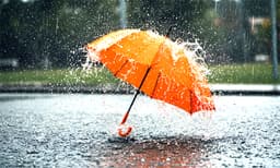 ചൂടില്‍ ഉരുകുമ്പോഴും  ഇന്നും നാളെയും മഴ പെയ്യുമെന്ന് സൂചന, പെയ്താലും അന്തരീക്ഷ താപനില കുറയില്ല