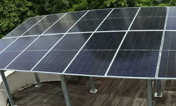 ഏറ്റെടുക്കാന്‍ ശേഷിയില്ല! സോളാര്‍ പുനരുപയോഗ ഊര്‍ജപദ്ധതി പരാജയം ; പുരപ്പുറ വൈദ്യുതിയോട് പുറംതിരിഞ്ഞ് കെ.എസ്.ഇ.ബി. 