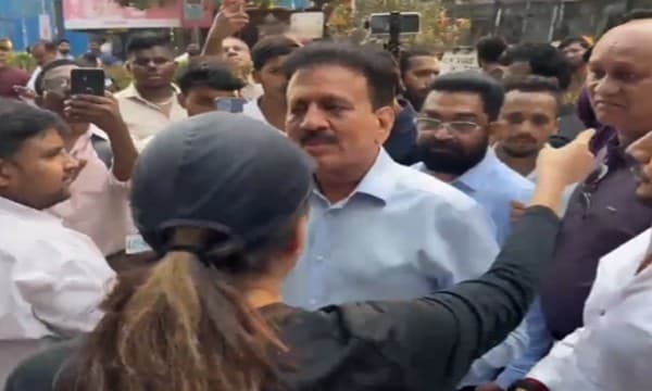 ‘ഇവിടെ നിന്ന് കടന്നു പോകൂ’; മഹാരാഷ്ട്ര മന്ത്രിയോട് വിരൽ ചൂണ്ടി യുവതി!