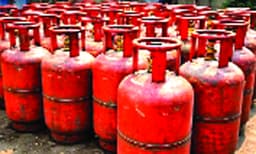 ഇന്ധനവില വര്‍ധിപ്പിക്കില്ല; അഭ്യൂഹങ്ങള്‍ തള്ളി കേന്ദ്രം