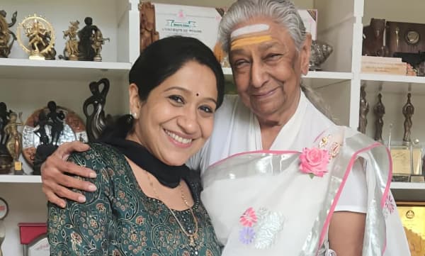 photo-www.instagram.com/sujathamohanofficial/