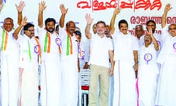 മുഖ്യമന്ത്രി തര്‍ക്കം ; സീനിയര്‍നേതാക്കള്‍ക്ക് കടിഞ്ഞാണിടാന്‍ കെപിസിസി; പരസ്യപ്രസ്താവന അച്ചടക്കലംഘനമായി കണക്കാക്കും