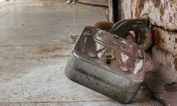 നിതിന്‍ രാജിന്റെ മരണത്തിലെ പ്രതിഷേധം ; സംസ്ഥാനത്ത് ഹര്‍ത്താല്‍ തുടങ്ങി; തമ്പാനൂരില്‍ വാഹനം തടഞ്ഞു