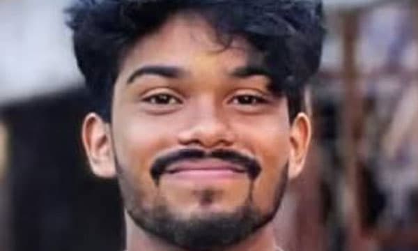 ആദിത്യന്റെ മരണം അദ്ധ്യാപകന്റെ പീഡനം കാരണമെന്ന കുടുംബം ; ശബ്ദസന്ദേശം അയച്ച് വിദ്യാര്‍ത്ഥികള്‍