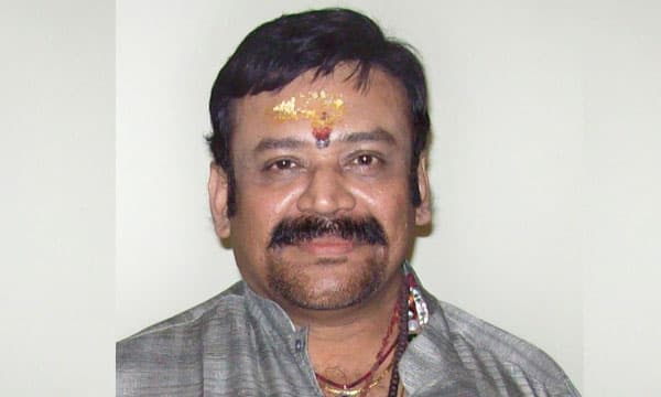 സിനിമാനടന്‍ സന്തോഷ് വിടപറഞ്ഞു ; എം.സി. റോഡില്‍ പുലര്‍ച്ചെ കാറപകടത്തില്‍ അന്ത്യം