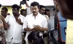 തമിഴ്നാട്ടില്‍ വമ്പന്‍ വിജയം നേടിയിട്ടും വിജയിയുടെ നീക്കം പാളുന്നു ; ഡിഎംകെ സഖ്യത്തിലെ പാര്‍ട്ടികള്‍ പിന്തുണച്ചേക്കില്ല 