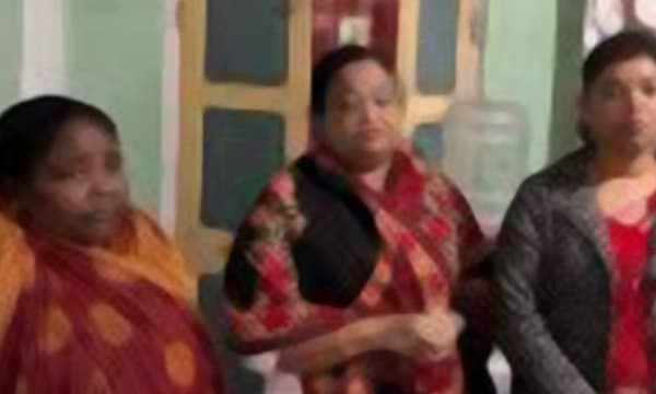 സ്ത്രീകളെ നഗ്നത കാട്ടി കവർച്ച; ട്രാൻസ് സംഘം പിടിയിൽ