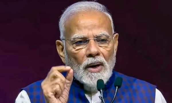“പരാന്നഭോജി”, പിന്നിൽ നിന്ന് കുത്തുന്നവർ": ഡി‌എംകെയെ കൈവിട്ട കോൺഗ്രസ് വഞ്ചകരാണെന്ന് പ്രധാനമന്ത്രി