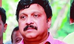 പത്തനാപുരത്ത് തോൽക്കാൻ കാരണം UDF-BJP 'ഡീൽ'; കണക്കുകൾ നിരത്തി ഗണേഷ് കുമാർ
