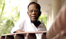 കാലം കൊതിക്കുന്ന വിമര്‍ശനം, സുകുമാര്‍ അഴീക്കോടിന്‌ ഇന്ന്‌ ജന്മശതാബ്‌ദി