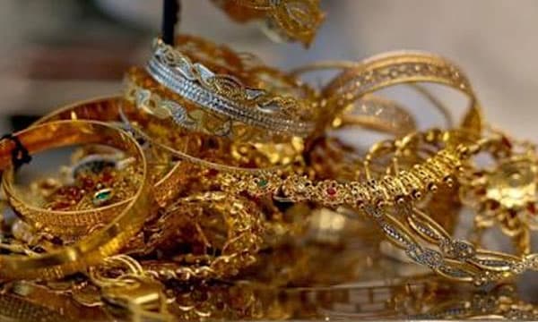 സ്വര്‍ണം, വെള്ളി ഇറക്കുമതി തീരുവ 15 ശതമാനമായി ഉയര്‍ത്തി; കുതിച്ചുയര്‍ന്ന് സ്വര്‍ണ്ണവില, പവന് 10,200 രൂപ കൂടി