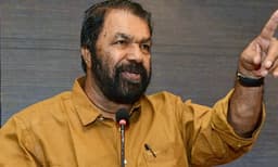 'പ്രചേസ്ത-2' പദവിയിലേയ്ക്ക് ഉയര്‍ന്ന് കേരളം; അഭിമാന നേട്ടം ഫെയ്‌സ്ബുക്കിലൂടെ പങ്കുവെച്ച് വി ശിവന്‍കുട്ടി
