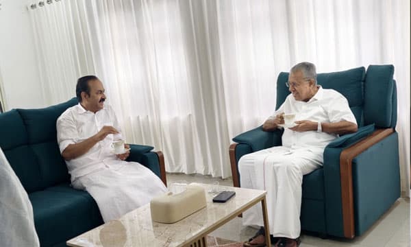 പിണറായിയുമായി കൂടിക്കാഴ്ച നടത്തി വി.ഡി. സതീശന്‍ ; വാടകവീട്ടിലെത്തി പ്രതിപക്ഷ നേതാവിനെ കണ്ടു