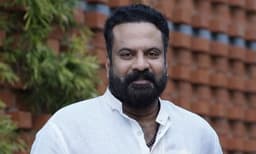 ' പ്രസിഡന്റ് വെറും സ്റ്റാമ്പ്, അധികാര ദുര്‍വിനിയോഗം നടക്കുന്നു' ; അമ്മ നേതൃത്വത്തിനെതിരെ ടിനി ടോം
