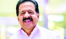 ചെന്നിത്തല മന്ത്രിസഭയിലേക്ക്‌;
ധനവകുപ്പ്‌ ലഭിക്കാന്‍ സാധ്യത