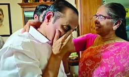 അനുഗ്രഹം, അനുനയം സന്ദര്‍ശനത്തിരക്കില്‍ നിയുക്‌ത മുഖ്യമന്ത്രി