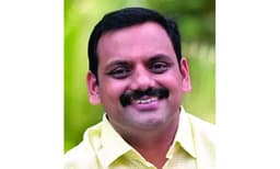 ഇടുക്കിയില്‍ കോണ്‍ഗ്രസില്‍ പൊട്ടിത്തെറി ഡീന്‍ കുര്യാക്കോസ്‌ 
മൂക്കാതെ പഴുത്ത 
നേതാവെന്ന്‌ 
ഡി.സി.സി. പ്രസിഡന്റ്‌