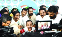 പുതിയ മുഖ്യമന്ത്രി 
നേരിടുന്ന വെല്ലുവിളികള്‍