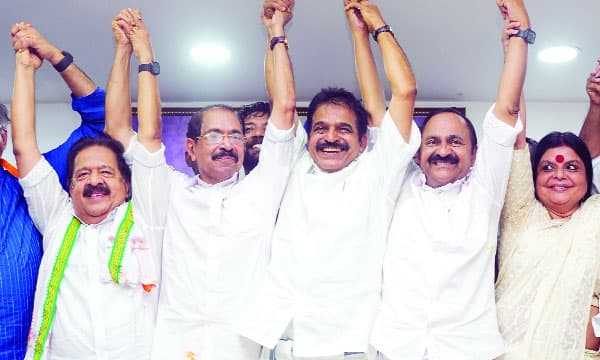 സതീശന്‍ സര്‍ക്കാരിന്റെ സത്യപ്രതിജ്ഞാ ചടങ്ങ് ; അഞ്ചുമന്ത്രിമാര്‍ വേണമെന്ന് മുസ്‌ളീംലീഗ്