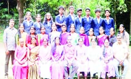 ഒരു കുടുബത്തിലുള്ളവര്‍, നഴ്‌സറി തലം മുതല്‍ ഒരേ ക്ലാസിലാണ് പഠിച്ചവര്‍ ; ഏഴുജോഡി ഇരട്ടകള്‍ എസ്എസ്എല്‍സി പരീക്ഷയെഴുതി, എല്ലാവരും ജയിച്ചു
