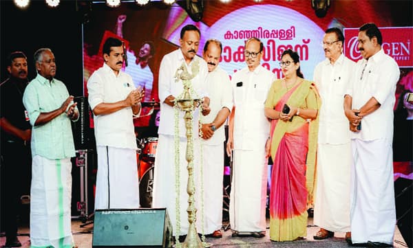 ഓക്‌സിജന്റെ നവീകരിച്ച കാഞ്ഞിരപ്പള്ളി ഷോറൂം ഉദ്‌ഘാടനംചെയ്‌തു