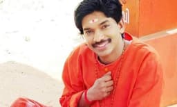    ' മന്ത്രിസഭയില്‍ ഒരു ജോത്സ്യനെ സ്ഥിര നിയമനം നല്‍കി മാസ ശമ്പളം കൊടുക്കണം, പോസ്റ്റിലേക്ക് ഞാന്‍ റെഡി' ; സന്തോഷ് പണ്ഡിറ്റ് 
