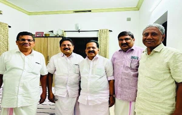 ചെന്നിത്തലയുടെ ആഭ്യന്തരത്തില്‍ ടി.കെ. ഹൗസില്‍ ആഹ്ലാദപൂത്തിരി