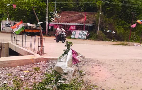 കുറ്റിപ്പാടം കനാല്‍പ്പാലത്തില്‍ കൈവിരി നിര്‍മിക്കണം