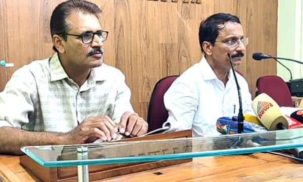 ശബരിമല, റാന്നി മണ്ഡലത്തിന്‌ 
പ്രത്യേക പരിഗണന വേണം: പഴകുളം മധു