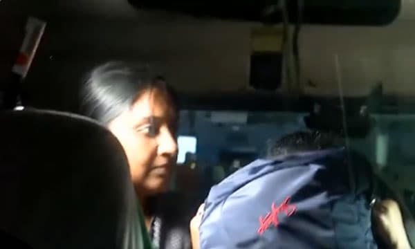  സിന്ധുവിനെ കൊച്ചിയില്‍ എത്തിച്ചു ; അതിജീവിതകളെ വെച്ച് സ്വര്‍ണ്ണക്കടത്ത് നടത്തിയോയെന്നും സംശയം