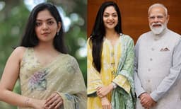 ' അദ്ദേഹം ഞങ്ങളെ വളരെ കംഫര്‍ട്ടബിള്‍ ആക്കി, ഒരു അപ്പൂപ്പനെപ്പോലെ തോന്നി' ; മോദിയെക്കുറിച്ച് അഹാന കൃഷ്ണ
