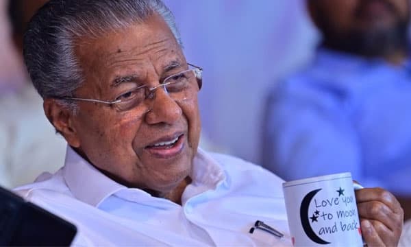 പിണറായി വിജയന്റെ സുരക്ഷ കുറച്ചു: ഗൺമാൻ സന്ദീപിനെ ഒഴിവാക്കി, അനിൽകുമാർ തുടരും