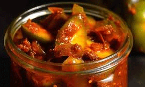 ഉച്ചഭക്ഷണത്തിനൊപ്പം വിളമ്പിയ അച്ചാറിന്  അരുചി; 5 വിദ്യാർഥിനികളെ ആശുപത്രിയിൽ പ്രവേശിപ്പിച്ചു