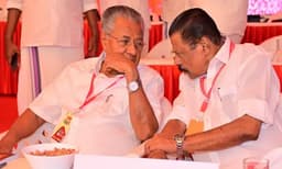 പിണറായിയും ഗോവിന്ദനും രാജിവയ്‌ക്കണം , കോന്നി ഏരിയ സമ്മേളനം